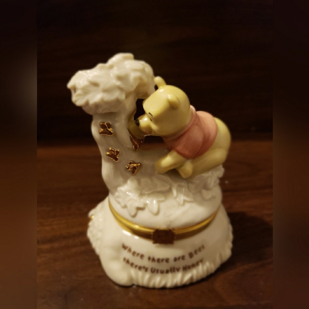 Lennox Treasures Disney "Pooh's Treasure of Honey"